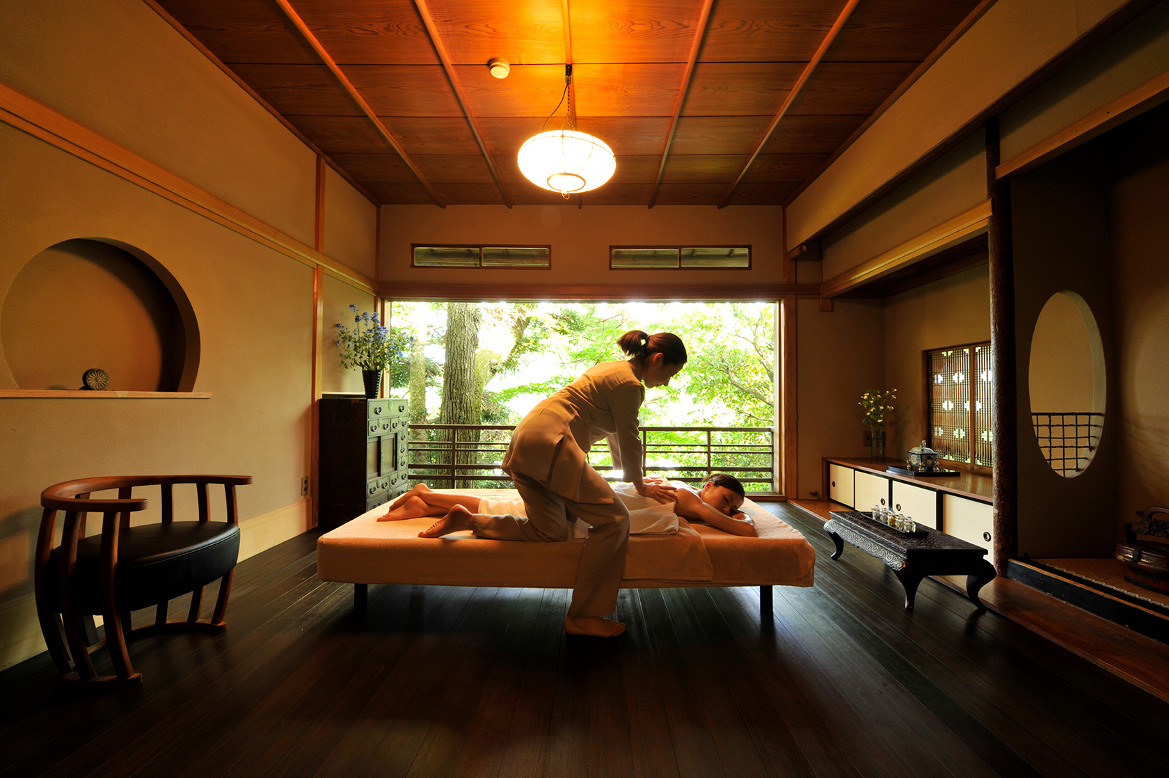 Spa jepang. Камакура Япония спа салон. Спа салоны в японском стиле. Спа интерьер в японском стиле. Интерьер японского спа салон.